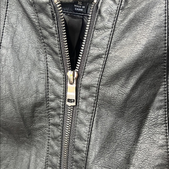 Coalition LA Vegan Leather Black Moto Jacket women’s Size XL - Picture 7 of 9